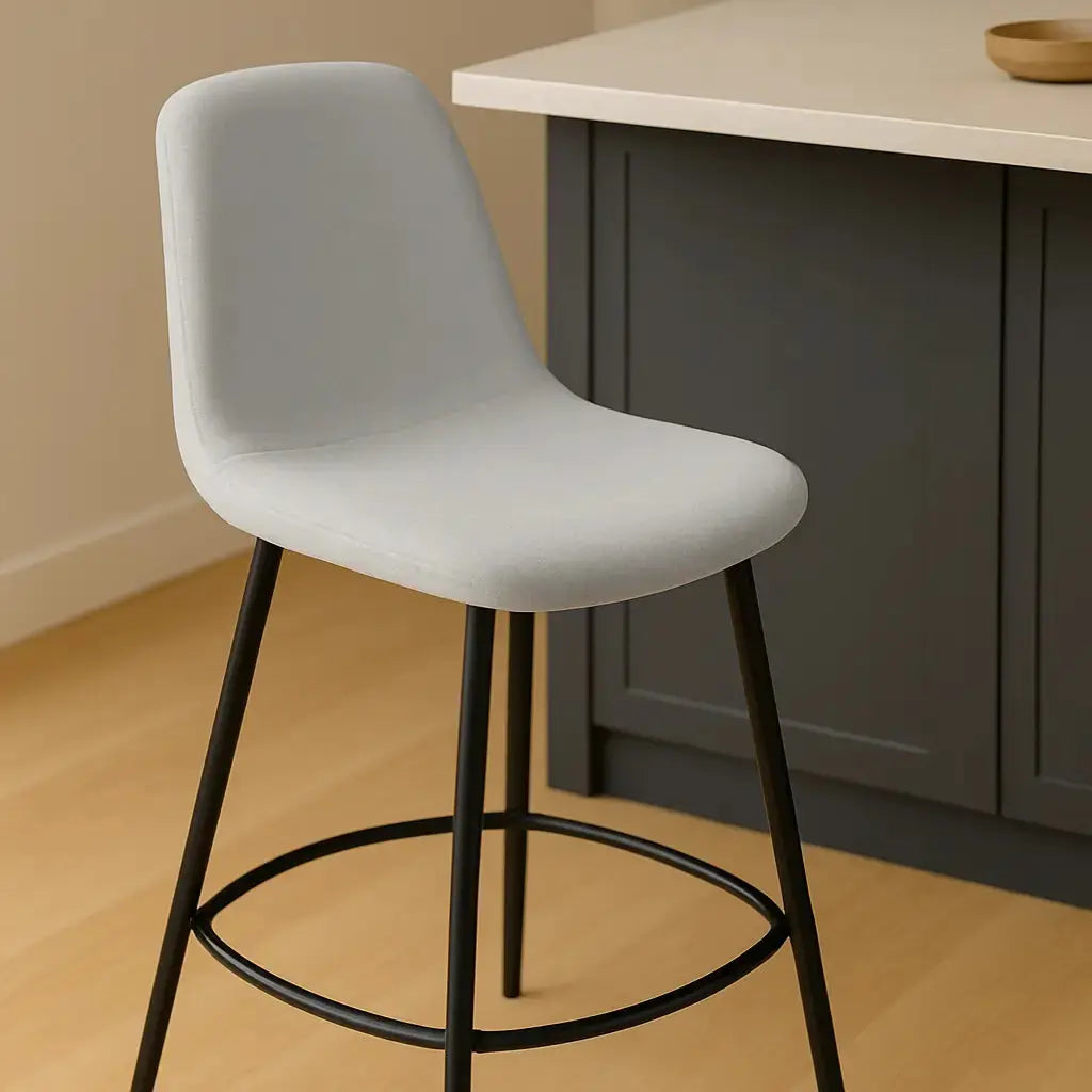 Housse de tabouret de bar scandinave gris clair 2